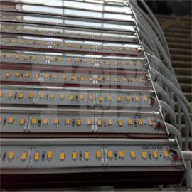 led2835硬灯条灌胶 IP68 一米72灯 户外防水铝条灯