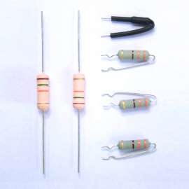 碳膜电阻器CF/CFF插件电阻铜线3W±5%