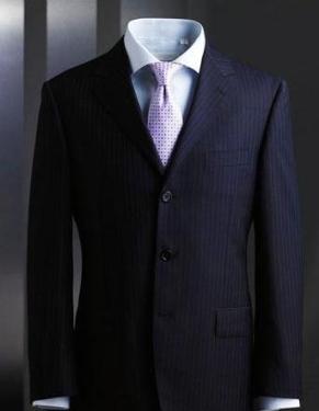 雅戈尔回归服装业 