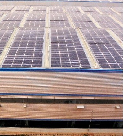 占地15万平方米的屋顶太阳能电站