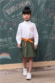 四川中小学生校服 幼儿园服批发  书包定做厂家 校服报价