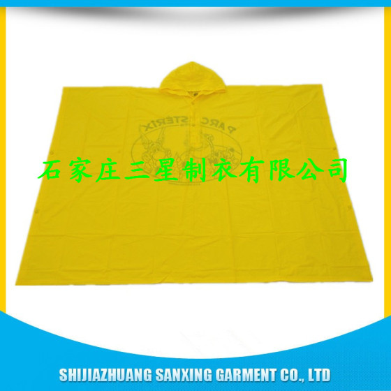 成人印图雨披，环保PVC雨披
