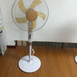 厂家定制批发16寸格力高端静音礼品风扇赠品风扇摇头家用落地扇