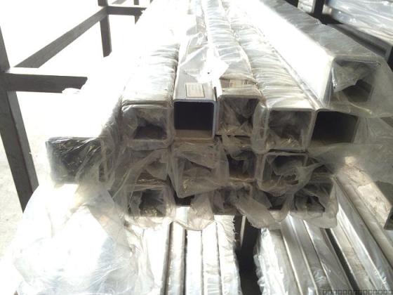 厂家直销304拉丝不锈钢方通,顺德SUS304不锈钢方管