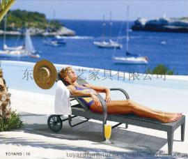 海南高档度假村酒店L650藤艺沙滩躺椅