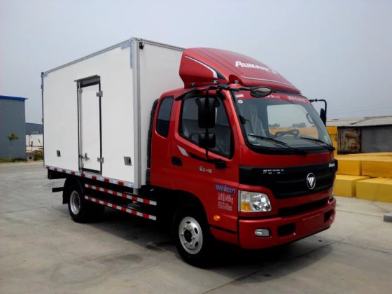青岛冷藏车冷冻车，青岛玻璃钢冷藏车，冷链运输车