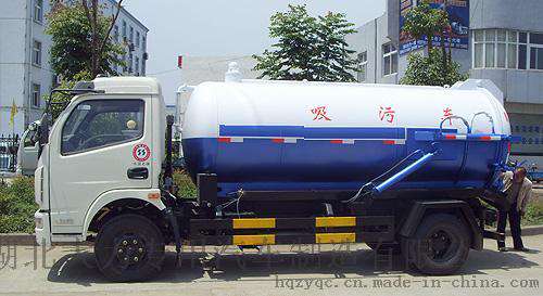 东风多利卡吸污车