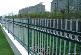 惠州市运城公司小区护栏 喷塑草坪护栏 塑钢围墙 阳台护栏 锌钢围栏 锌钢阳台护栏 庭院围栏 浸塑围栏 锌钢护栏 锌钢栏杆生产厂家 价格 规格