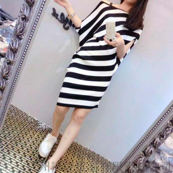 韩版斜纹不规则蝙蝠袖连衣裙系结修腰针织裙【外贸女装现货批发】